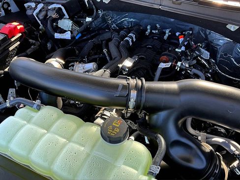 New 2025 Ford Expedition Platinum w/ Stealth Performance Package image 33