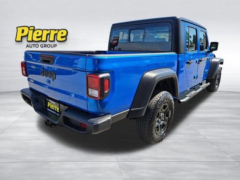Used 2023 Jeep Gladiator Sport w/ Trailer Tow Package AWD/4WD image 5