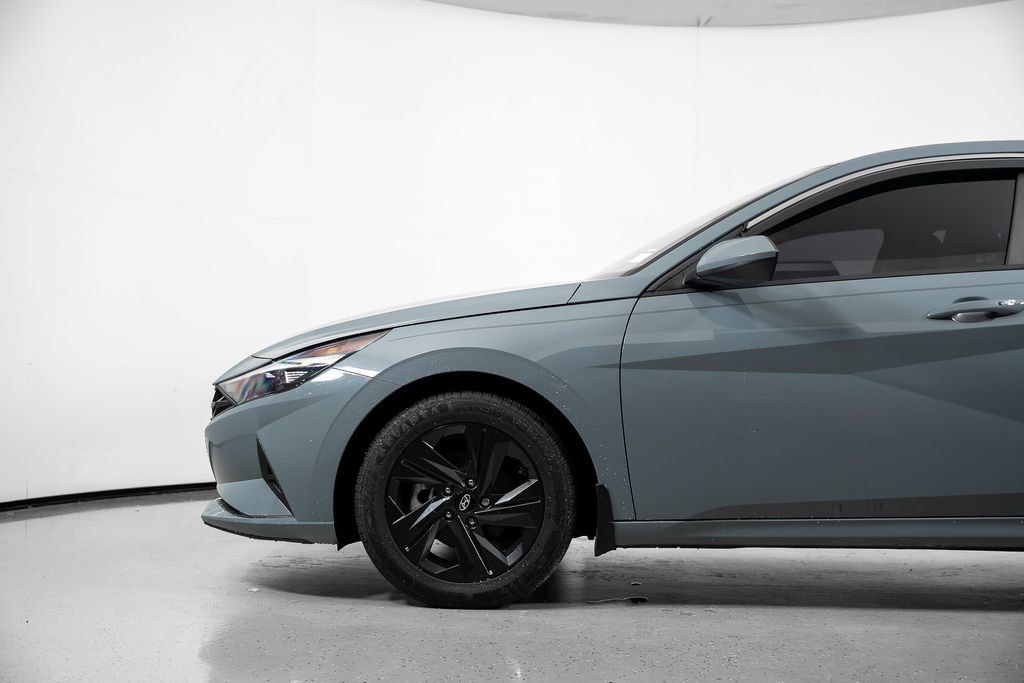 Used 2021 Hyundai Elantra Blue FWD image 14