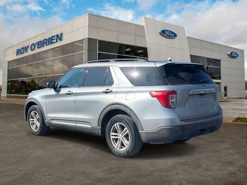 Certified 2023 Ford Explorer XLT w/ Class IV Trailer Tow Package image 3