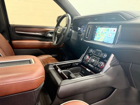 Used 2023 GMC Yukon Denali Ultimate image 47