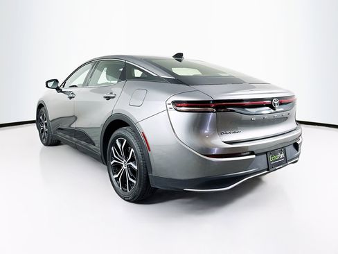 Used 2025 Toyota Crown XLE image 5