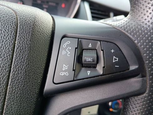 Used 2017 Chevrolet Trax LS FWD image 13