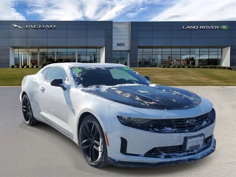 Used 2021 Chevrolet Camaro LT w/ 1LE Track Performance Package image 4