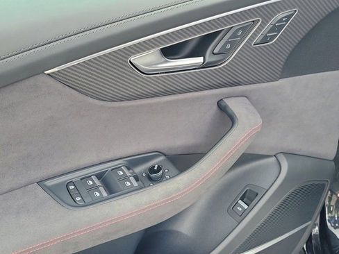 Used 2025 Audi RS Q8 performance image 17