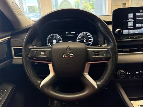 Used 2024 Mitsubishi Outlander Ralliart AWD/4WD image 17