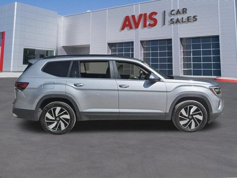 Used 2025 Volkswagen Atlas SE FWD image 5