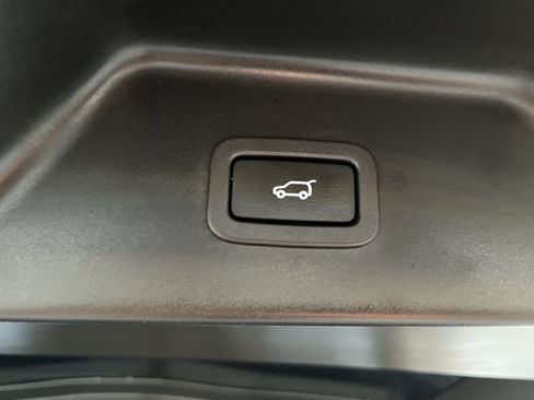 Used 2016 Land Rover Range Rover Supercharged AWD/4WD image 19