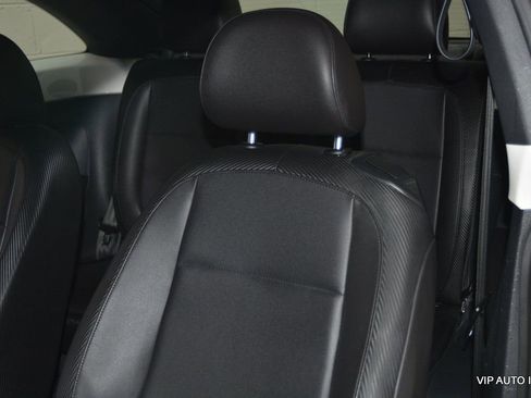 Used 2012 Volkswagen Beetle 2.5 image 11