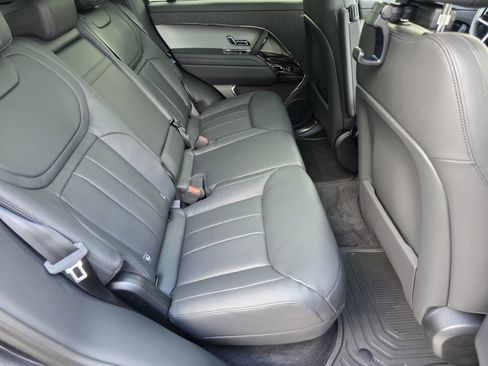 Used 2026 Land Rover Range Rover Sport SE AWD/4WD image 5