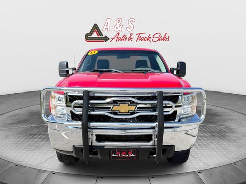 Used 2013 Chevrolet Silverado 2500 W/T w/ Snow Plow Prep Package AWD/4WD image 2