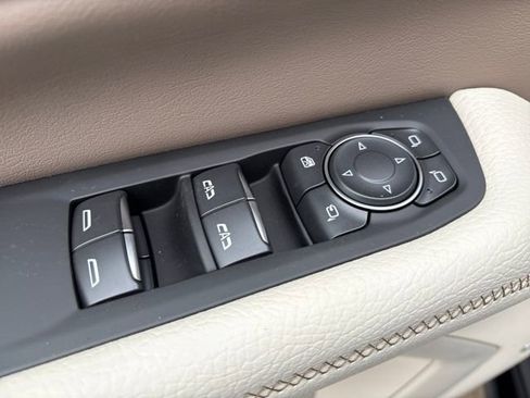 New 2026 GMC Yukon Denali w/ Sun & Power Step Package image 8