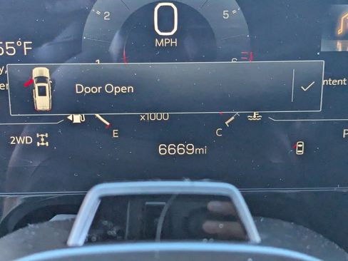 Used 2025 GMC Yukon AT4 Ultimate w/ LPO, Floor Liner Package image 32