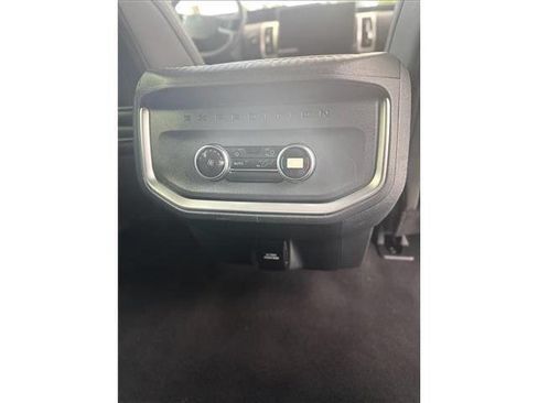 Used 2025 Ford Expedition Active RWD image 34