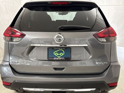 Used 2019 Nissan Rogue SV image 5
