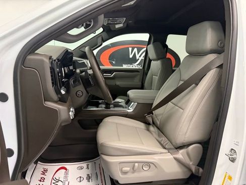 New 2026 GMC Sierra 1500 SLT image 11