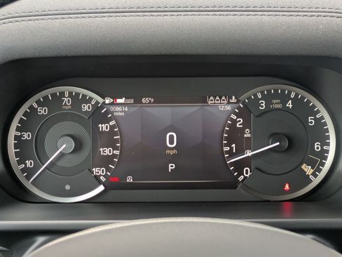 Certified 2023 Land Rover Defender 90 X-Dynamic SE image 18