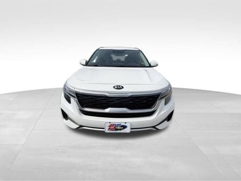 Used 2021 Kia Seltos S AWD/4WD image 2