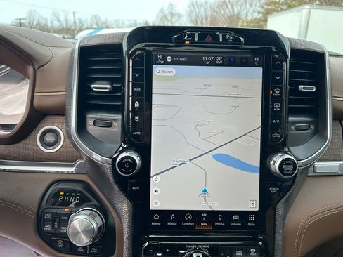 Used 2023 RAM 1500 Limited image 28