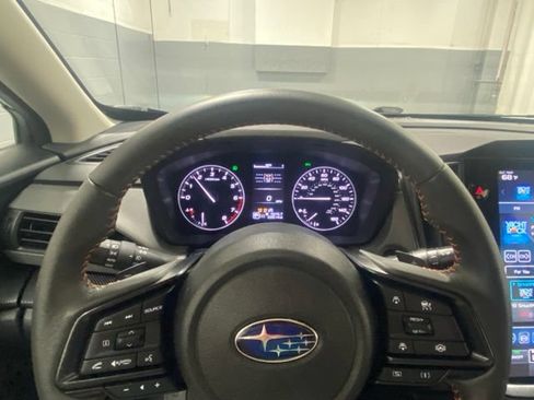 Used 2024 Subaru Crosstrek 2.5i Limited AWD/4WD image 14