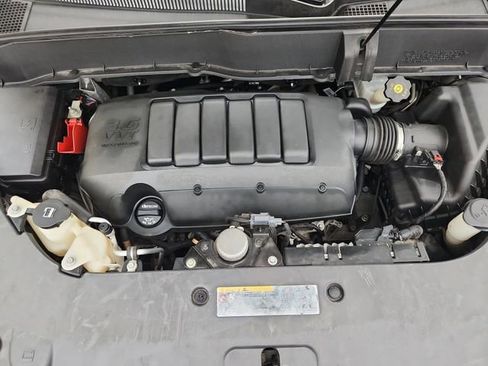 Used 2016 Chevrolet Traverse LT w/ Style and Technology Package FWD image 27