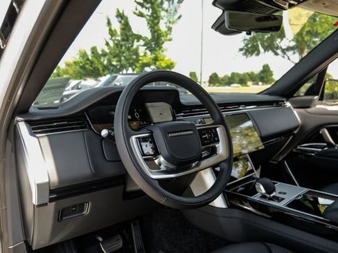 New 2026 Land Rover Range Rover SE AWD/4WD image 3
