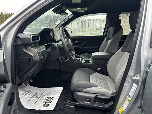 Used 2024 Toyota Tacoma TRD Sport image 12