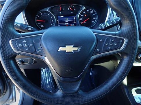 Used 2023 Chevrolet Equinox LT image 12