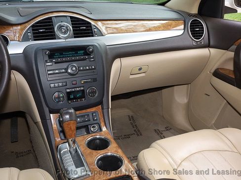Used 2011 Buick Enclave CXL image 41