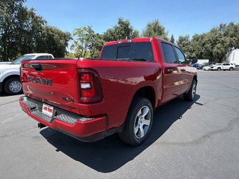 New 2026 RAM 1500 Express AWD/4WD image 4