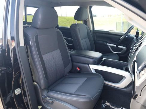 Used 2021 Nissan Titan SV w/ SV Convenience Package AWD/4WD image 22