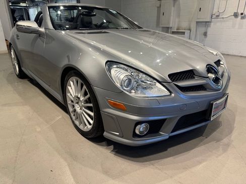Used 2010 Mercedes-Benz SLK 300 image 10