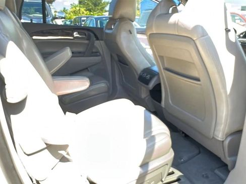 Used 2013 Buick Enclave Leather FWD image 29
