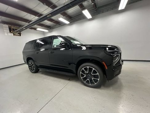 New 2026 Chevrolet Suburban RST w/ Comfort Package AWD/4WD image 9