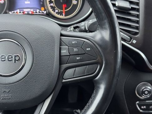 Used 2021 Jeep Cherokee Trailhawk w/ Sun, Sound & Nav Group image 26