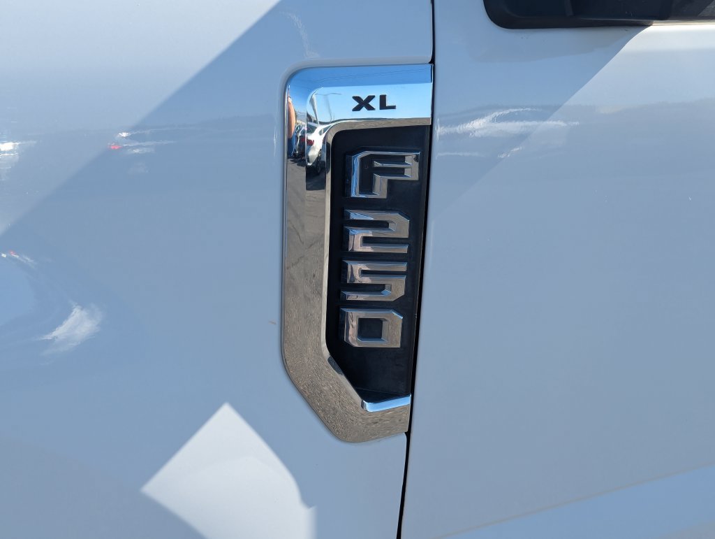Used 2019 Ford F250 XL w/ Power Equipment Group AWD/4WD image 13