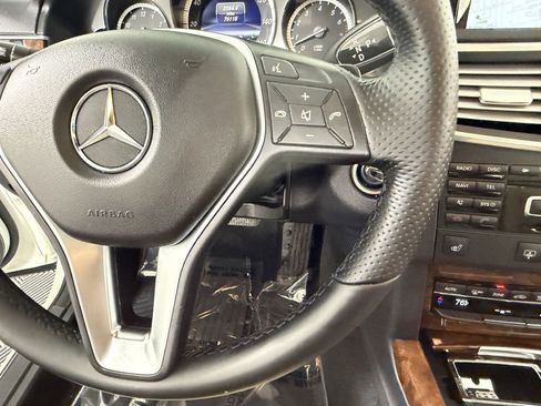 Used 2013 Mercedes-Benz E 350 4MATIC Sedan image 19
