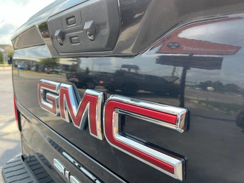 Used 2023 GMC Sierra 1500 SLT w/ SLT Premium Plus Package AWD/4WD image 14