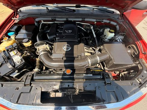 Used 2010 Nissan Frontier SE RWD image 21