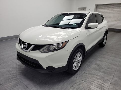 Used 2017 Nissan Rogue Sport S w/ S Appearance Package FWD image 2