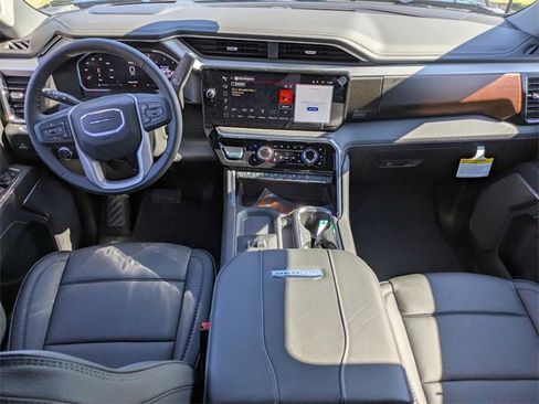 New 2026 GMC Sierra 2500 Denali w/ Denali Reserve Package image 14