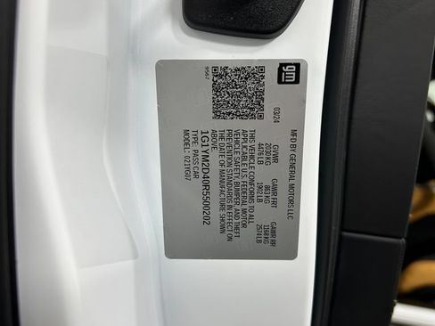 Used 2024 Chevrolet Corvette E-Ray w/ Chrome Exterior Badge Package AWD/4WD image 30