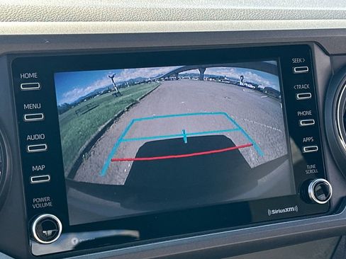 Used 2020 Toyota Tacoma TRD Off-Road image 16