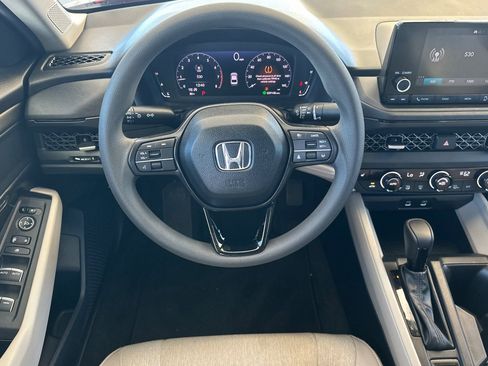 Used 2025 Honda Accord SE image 14