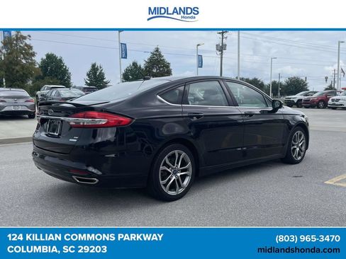 Used 2017 Ford Fusion SE w/ Equipment Group 201A FWD image 6
