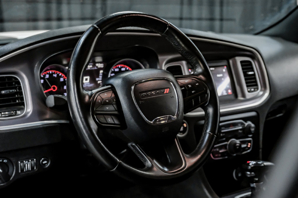 Used 2022 Dodge Charger SXT RWD image 17