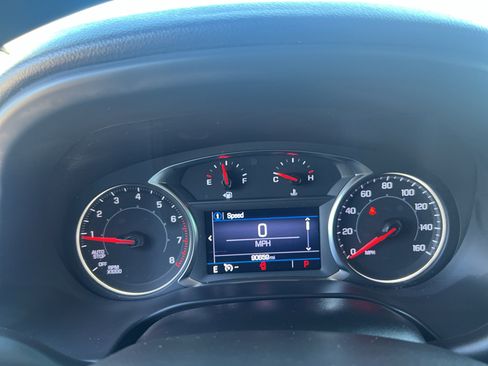 Used 2023 GMC Acadia SLE w/ Driver Convenience Package image 10