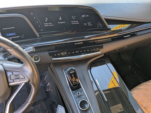 Used 2021 Cadillac Escalade Sport w/ Driver Assist Tech Package image 16