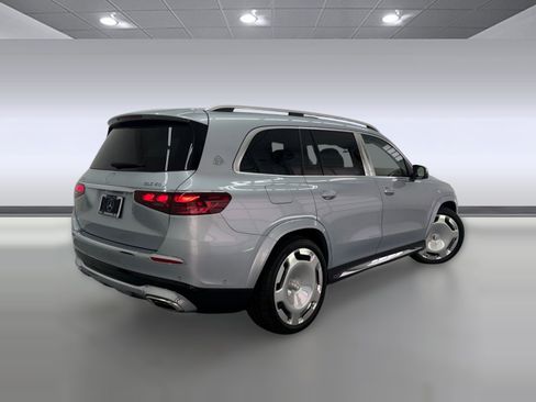 Used 2026 Mercedes-Benz Maybach GLS 600 4MATIC image 8
