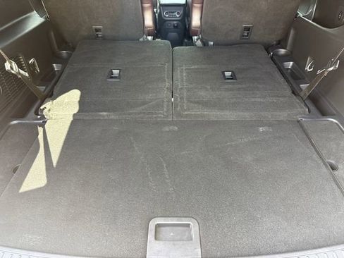 Used 2025 Ford Explorer Platinum RWD image 10